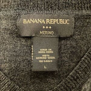 Banana Republic Men's Gray Merino Wool  houndstooth vest